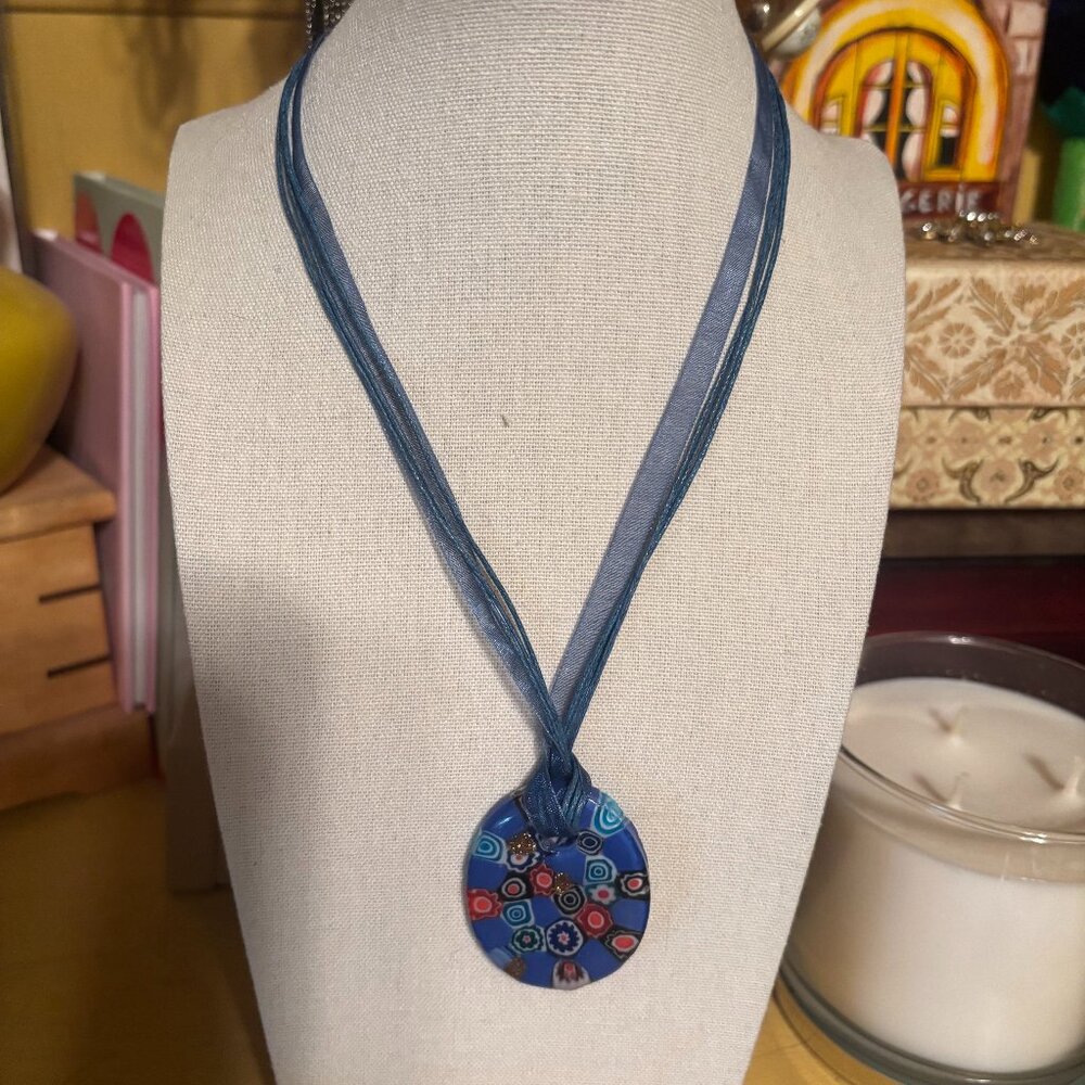 pendant necklace